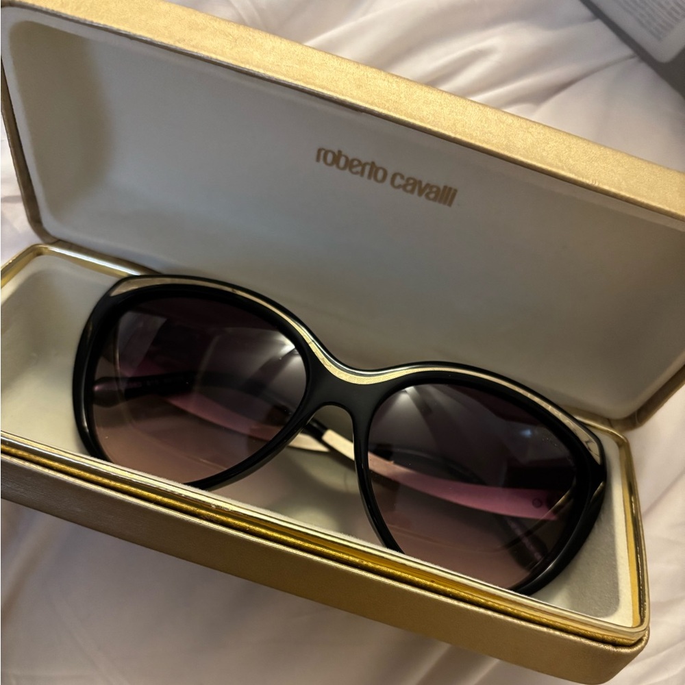 Gorgeous unique Roberto Cavalli Sunglassess